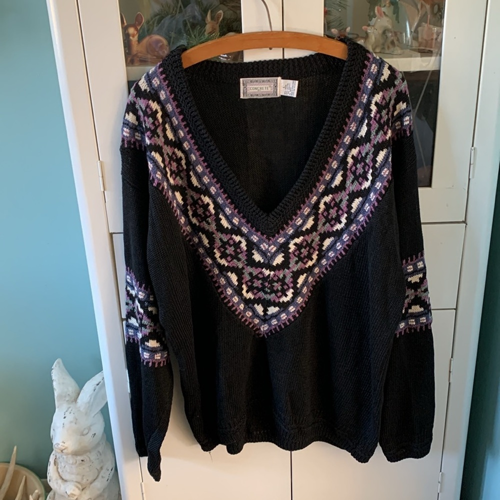 Concrete Mix sz L vintage Black and Purple V-Neck Sweater 80’s or 90’s